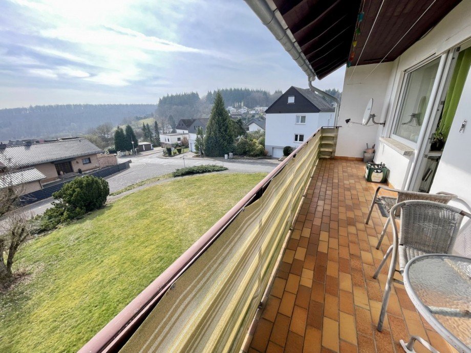 Wohnung OG Mehrfamilienhaus Stra�enhaus
