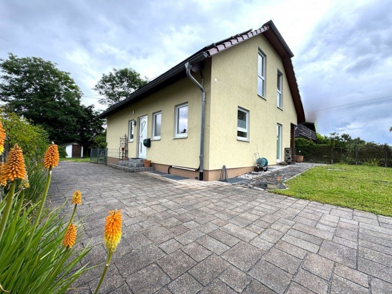  Windhagen / Stockhausen Einfamilienhaus Einziehen und Wohlf�hlen! - modernes Einfamilienhaus mit Photovoltaik und Solarthermie