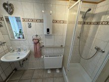 Haus Bad EG Ihr neues Zuhause - Zwei charmante Fachwerkh�user mit drei Wohneinheiten auf gro�z�gigem Grundst�ck