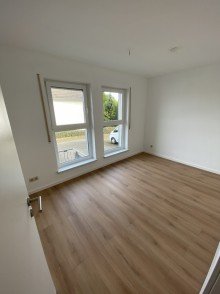  Gro�z�gige, helle 4 Zimmer Wohnung in Puderbach zu vermieten!