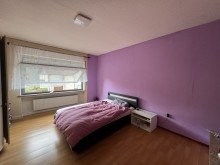  Einfamilienhaus in naturnaher Bachlage - viel Platz, 4 Garagen & Raum f�r Ihre Ideen