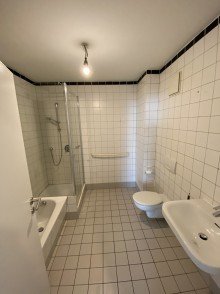  Gro�z�gige, helle 4 Zimmer Wohnung in Puderbach zu vermieten!