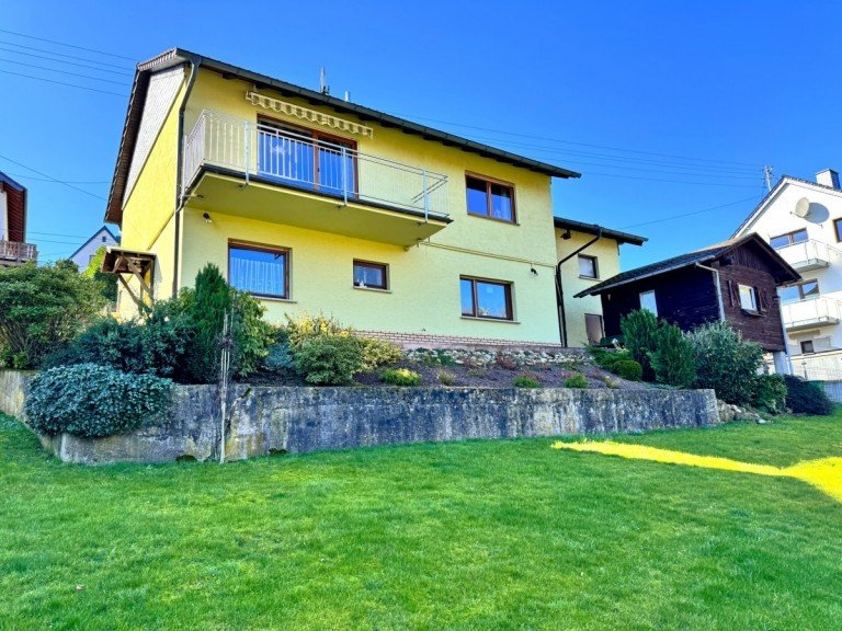  Oberlahr Einfamilienhaus Ankommen & wohlf�hlen: Gro�z�giger Bungalow f�r jede Lebensphase in ruhiger Wohnlage