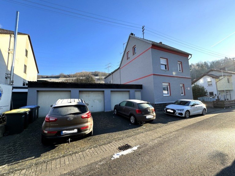  G�nnersdorf Zweifamilienhaus Gepflegtes Zweifamilienhaus in ruhiger Lage