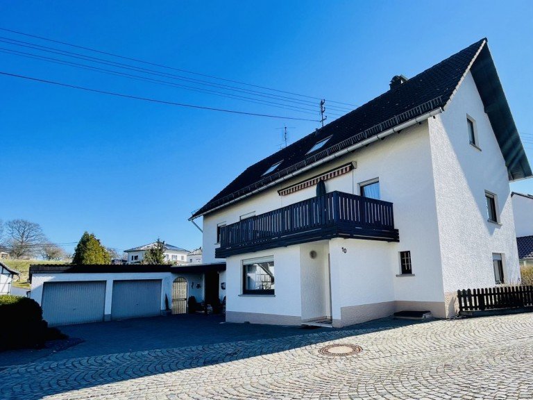 Hausansicht Harschbach Zweifamilienhaus Top gepflegtes Zweigenerationenhaus + Doppelgarage + Werkstatt in idyllischer Wohnlage!