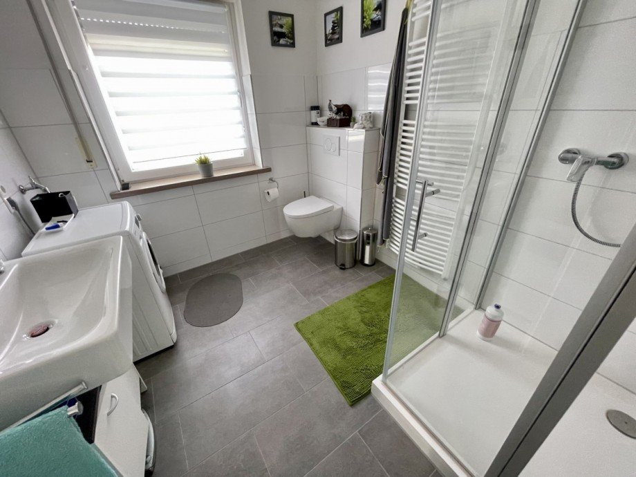 Wohnung OG Mehrfamilienhaus Stra�enhaus