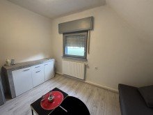  Einfamilienhaus in naturnaher Bachlage - viel Platz, 4 Garagen & Raum f�r Ihre Ideen