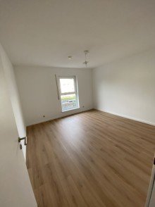  Gro�z�gige, helle 4 Zimmer Wohnung in Puderbach zu vermieten!