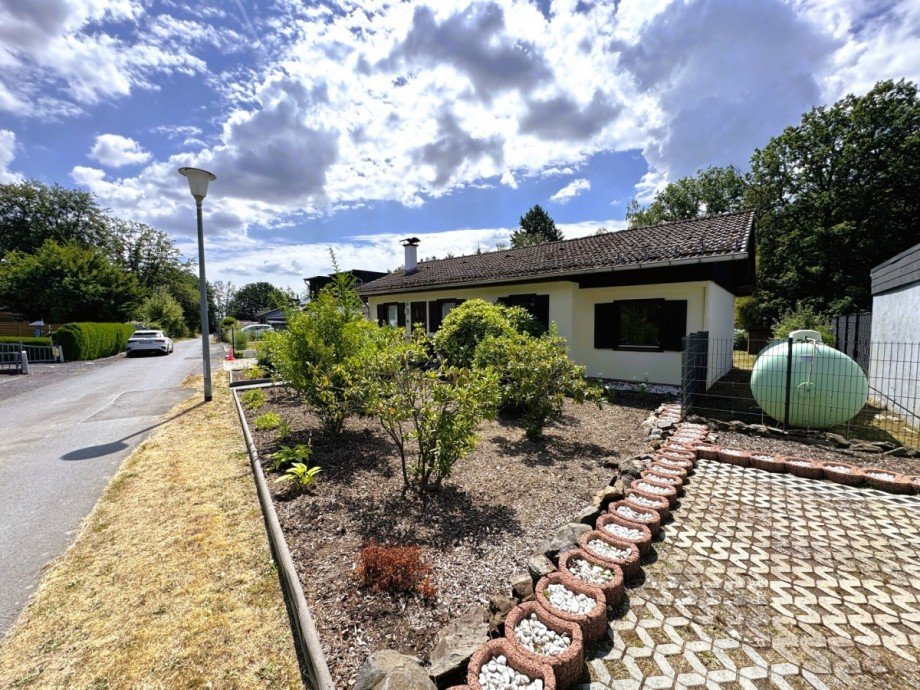 Seitenansicht Einfamilienhaus Breitscheid